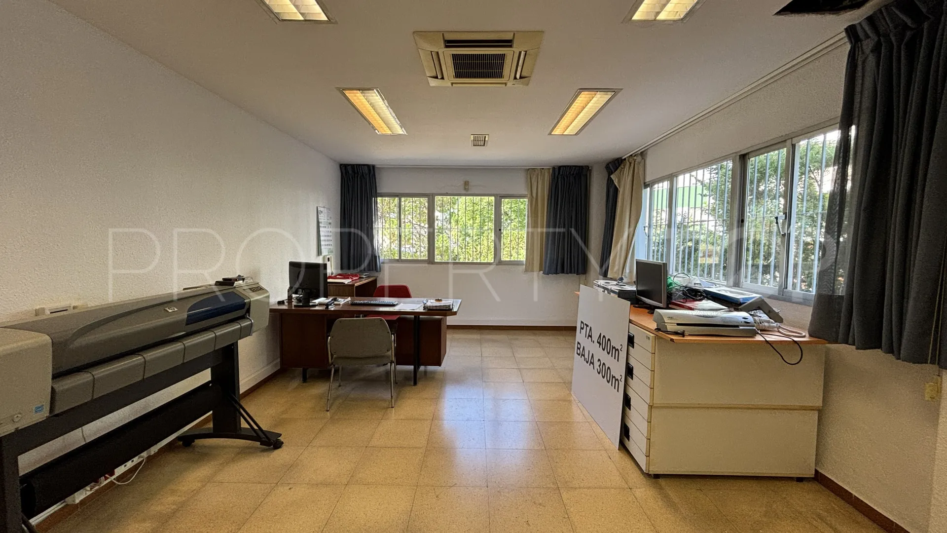 Commercial premises for sale in Plaza de toros-La Ermita
