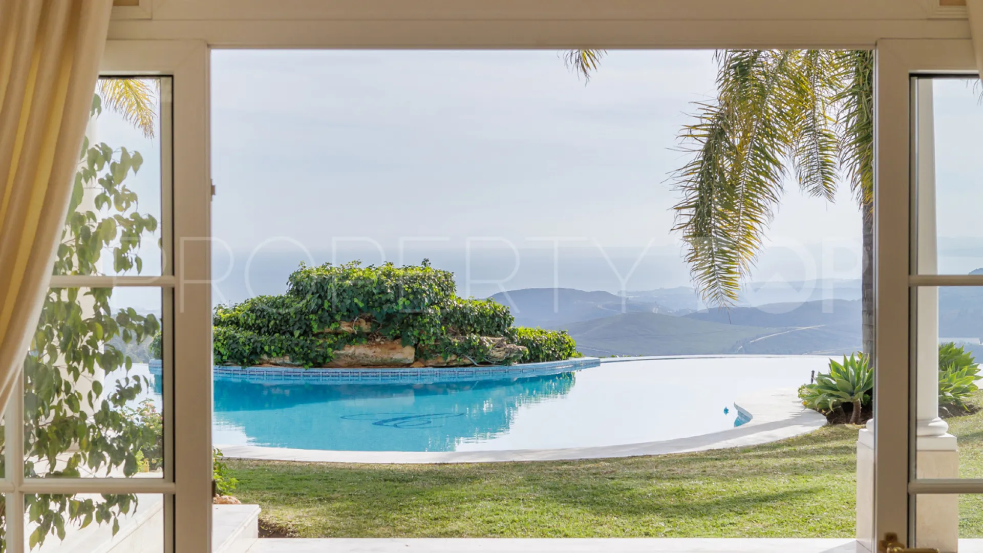 Villa for sale in La Zagaleta
