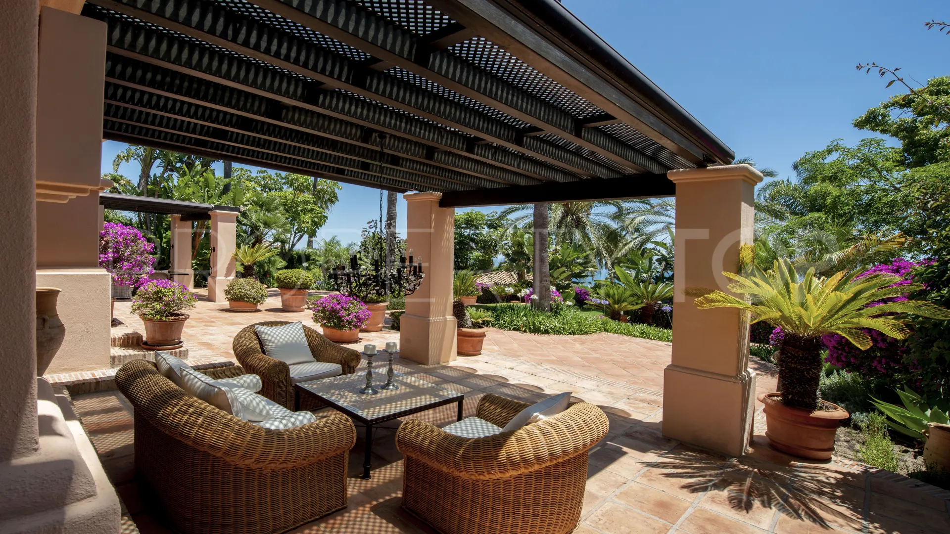 For sale 3 bedrooms villa in Sierra Blanca