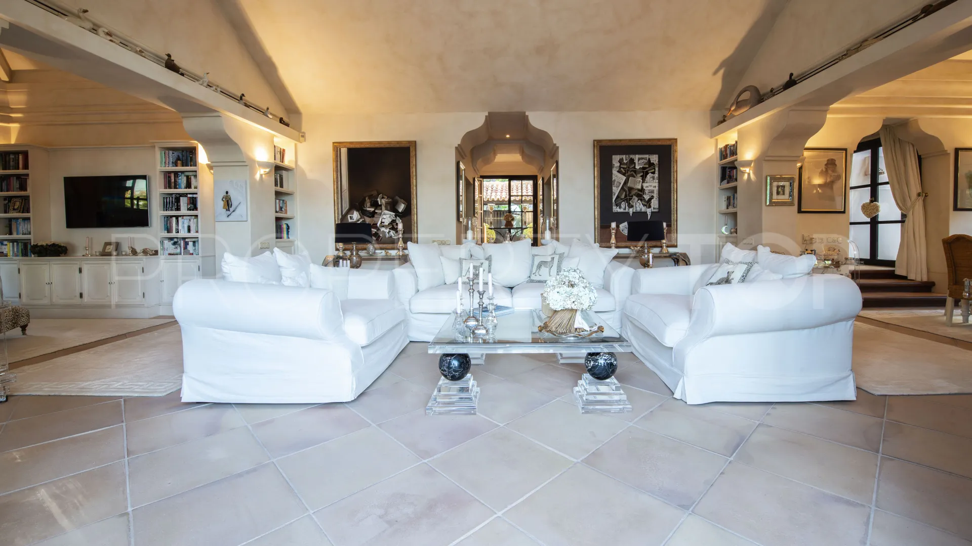 For sale 3 bedrooms villa in Sierra Blanca
