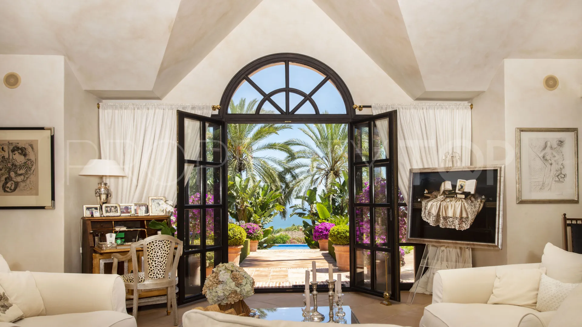 For sale 3 bedrooms villa in Sierra Blanca