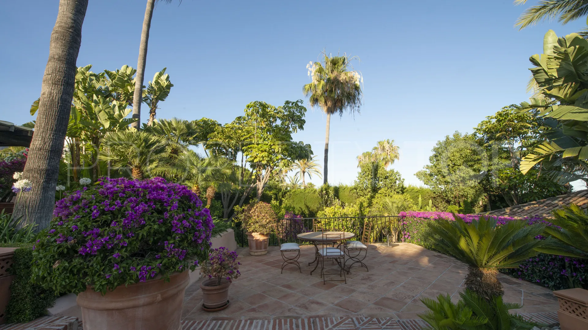 For sale 3 bedrooms villa in Sierra Blanca