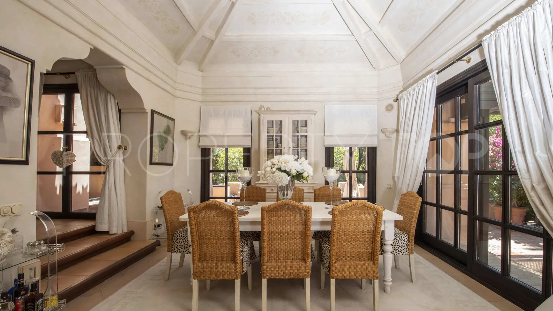 For sale 3 bedrooms villa in Sierra Blanca