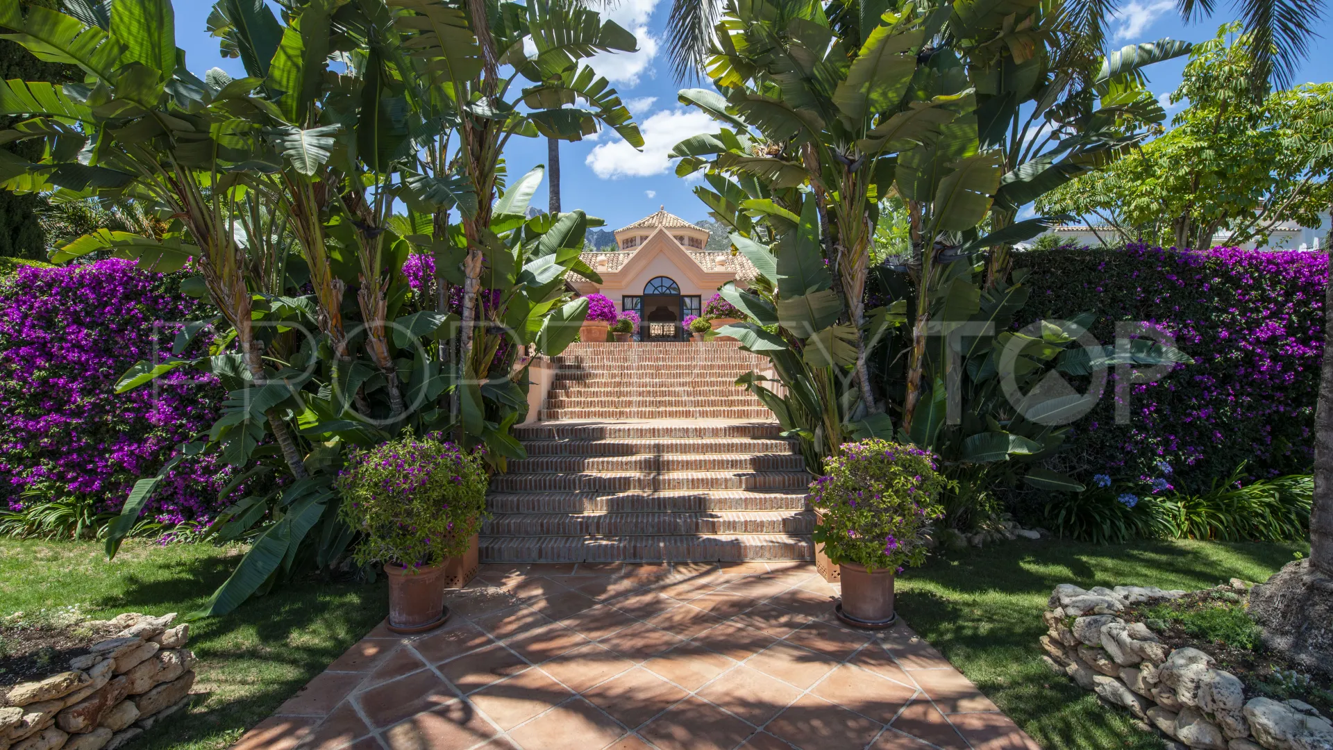 For sale 3 bedrooms villa in Sierra Blanca