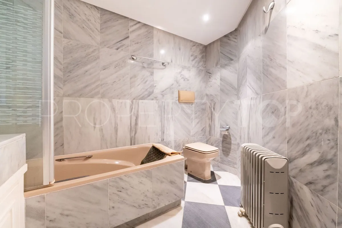 Apartment with 3 bedrooms for sale in Marbella City