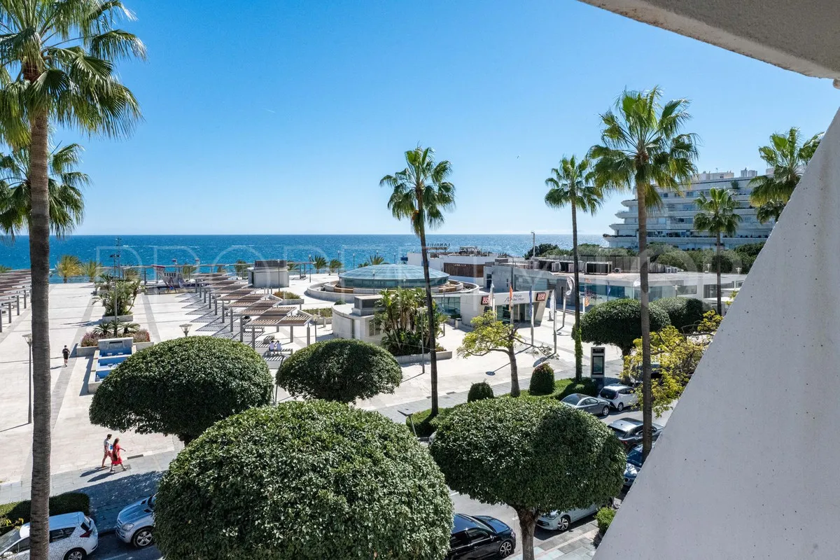 Apartment with 3 bedrooms for sale in Marbella City