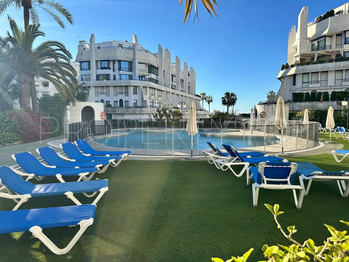 Apartment with 3 bedrooms for sale in Marbella City