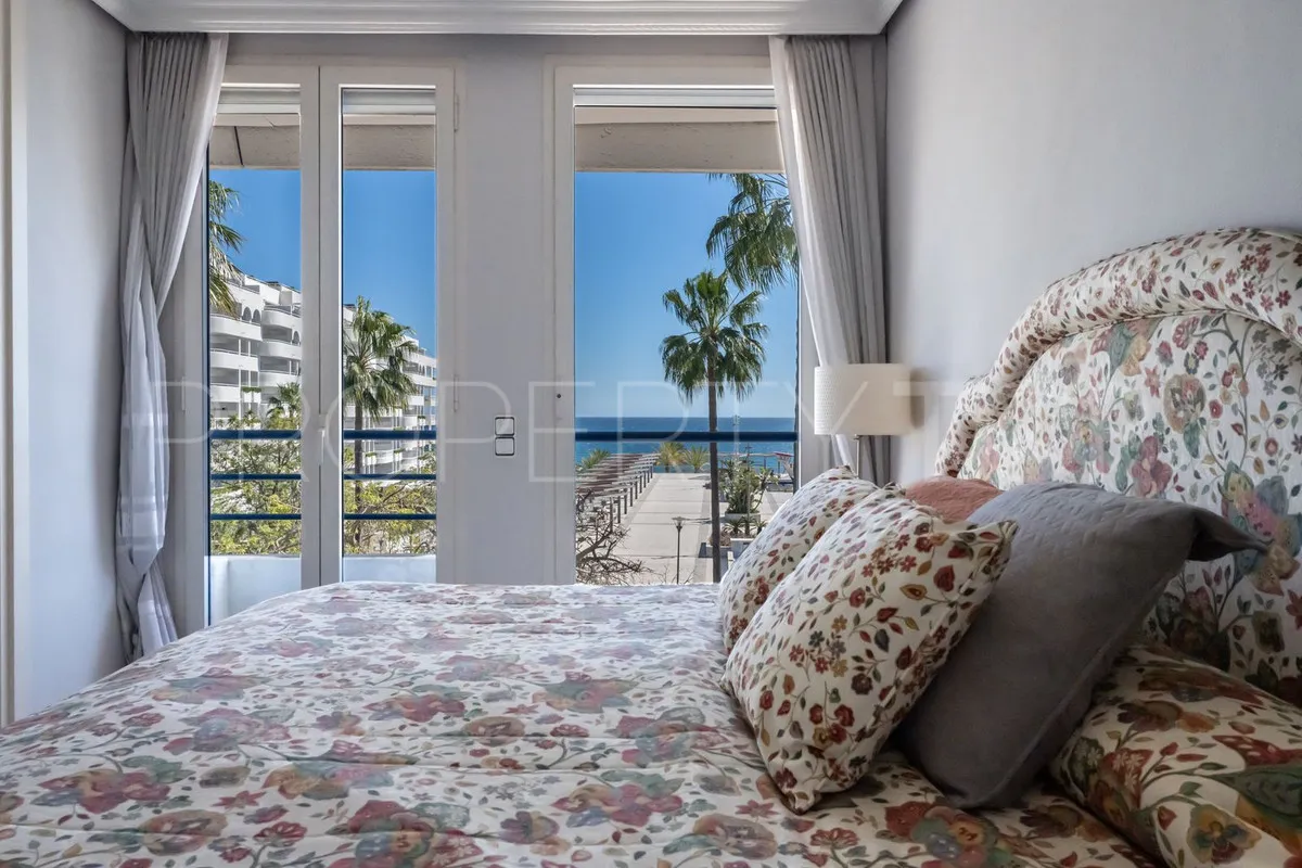 Apartment with 3 bedrooms for sale in Marbella City