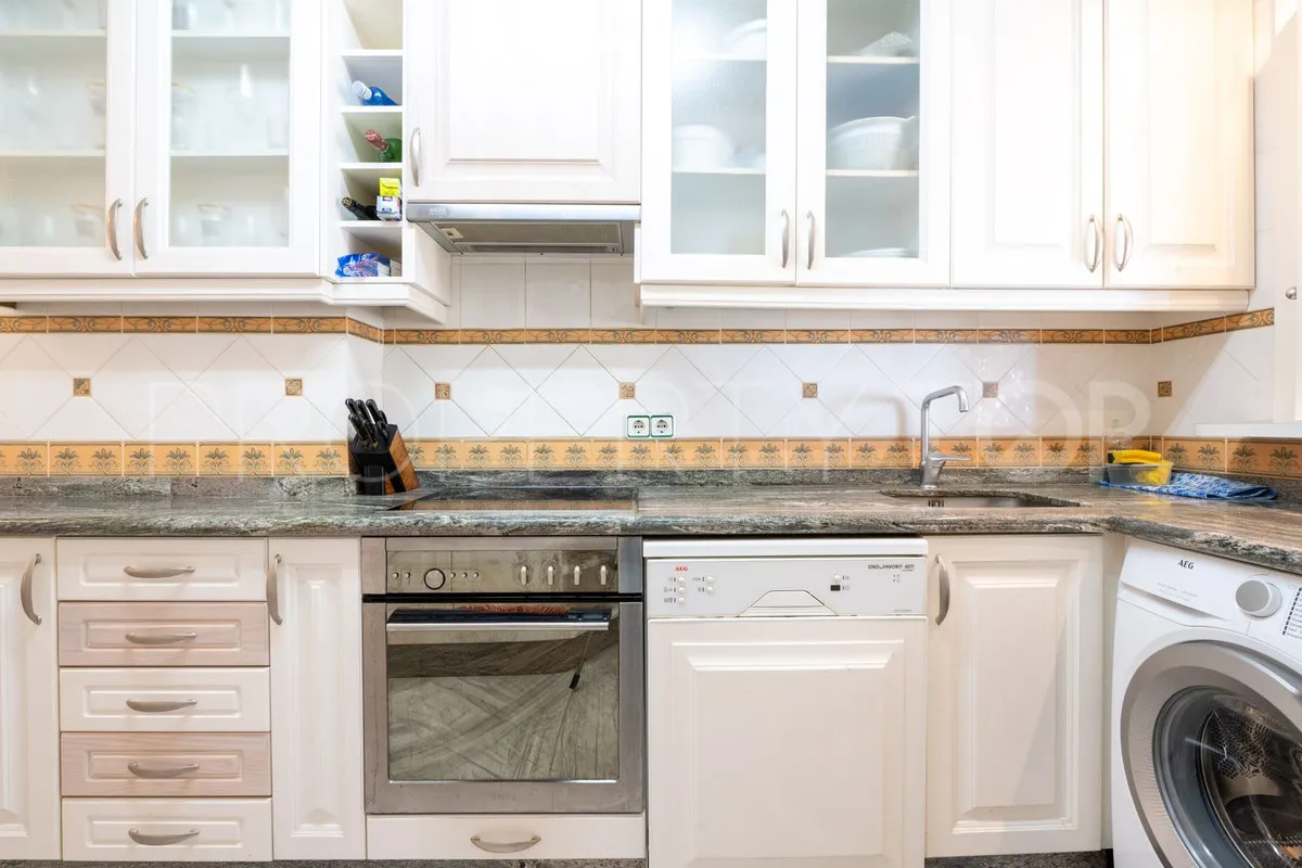 Apartment with 3 bedrooms for sale in Marbella City