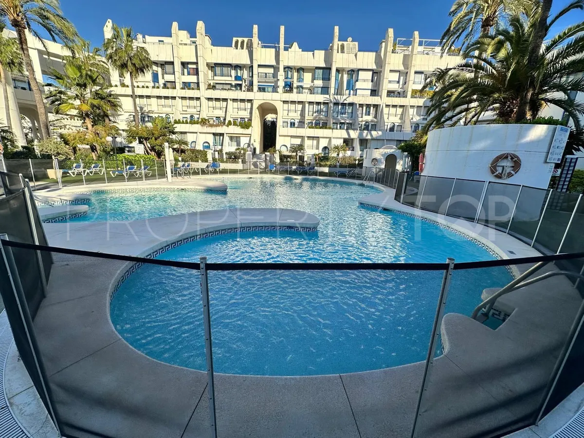 Apartment with 3 bedrooms for sale in Marbella City