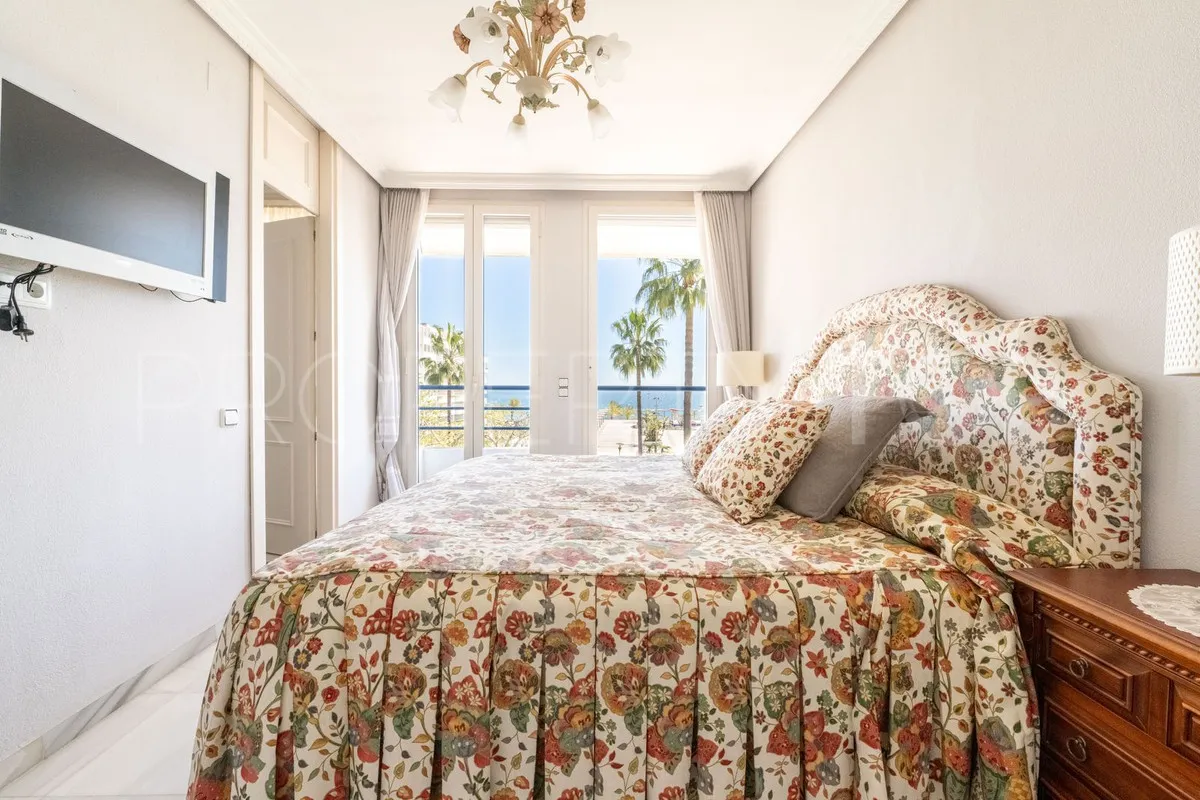 Apartment with 3 bedrooms for sale in Marbella City