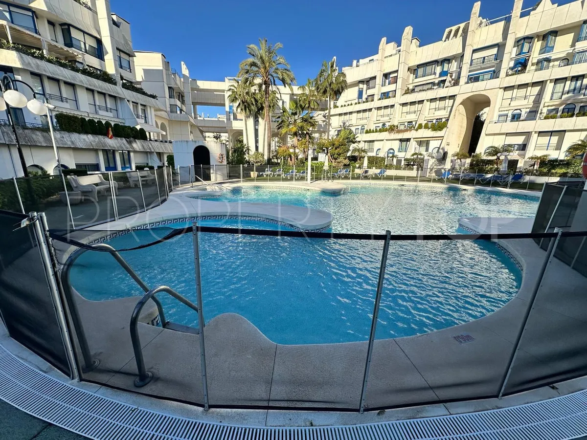 Apartment with 3 bedrooms for sale in Marbella City