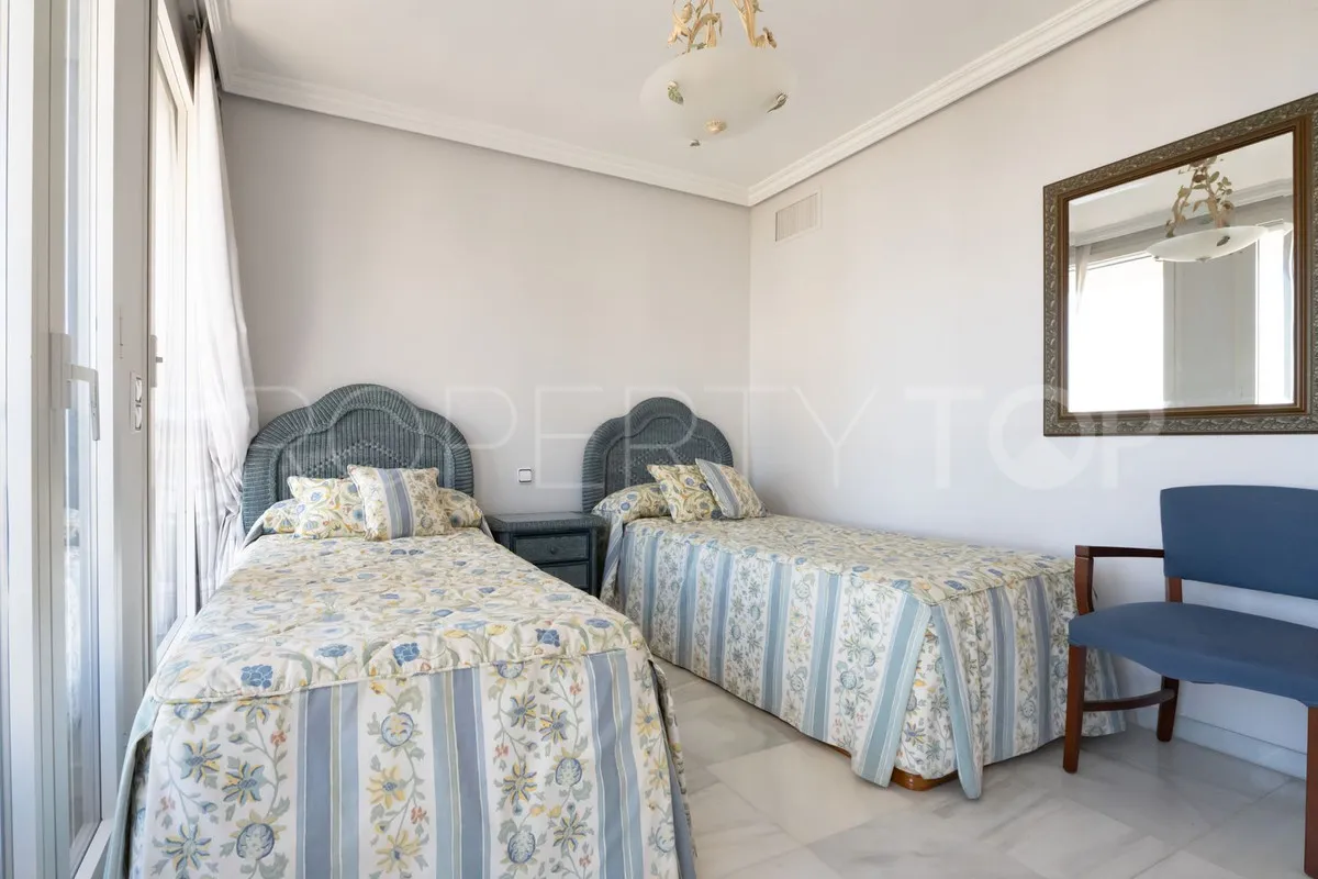 Apartment with 3 bedrooms for sale in Marbella City
