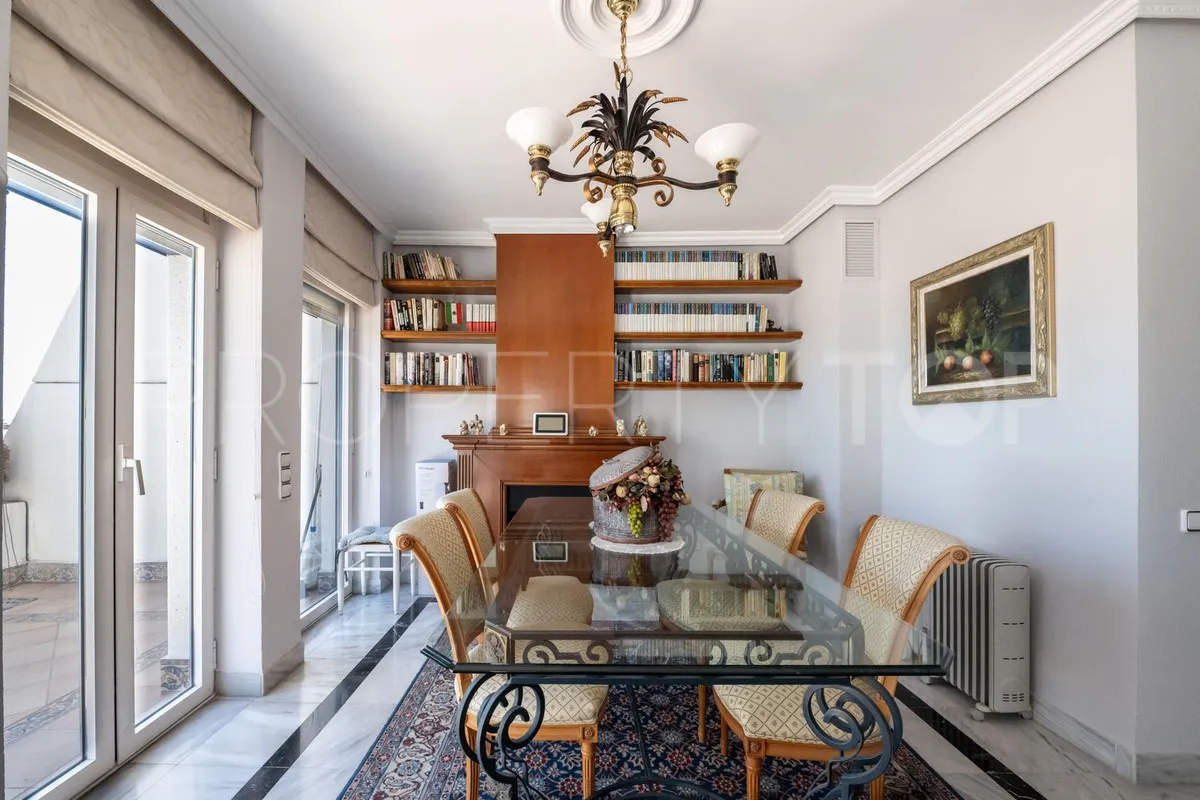 Apartment with 3 bedrooms for sale in Marbella City
