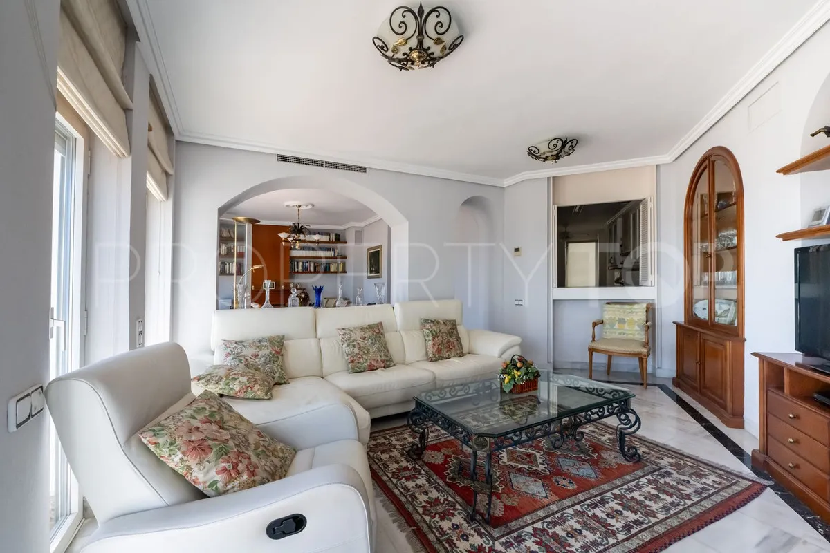 Apartment with 3 bedrooms for sale in Marbella City