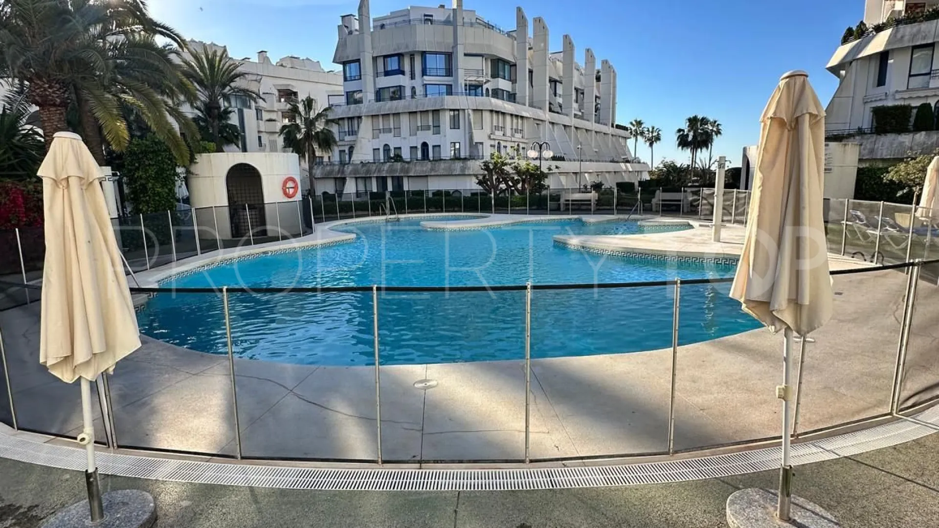Apartment with 3 bedrooms for sale in Marbella City