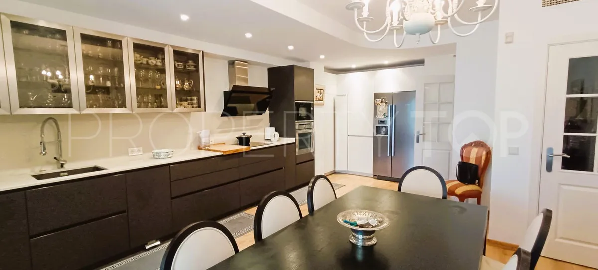 For sale Marbella City apartment with 2 bedrooms