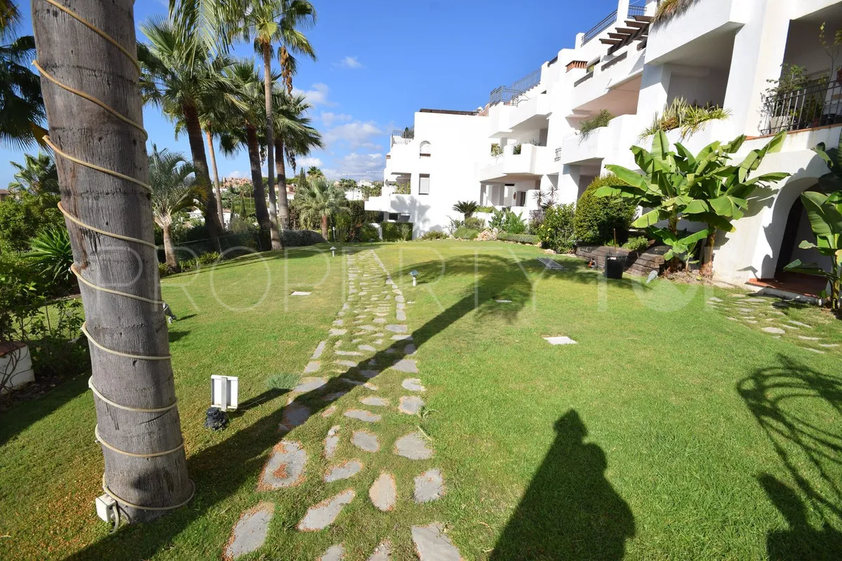 3 bedrooms Nueva Andalucia ground floor apartment for sale