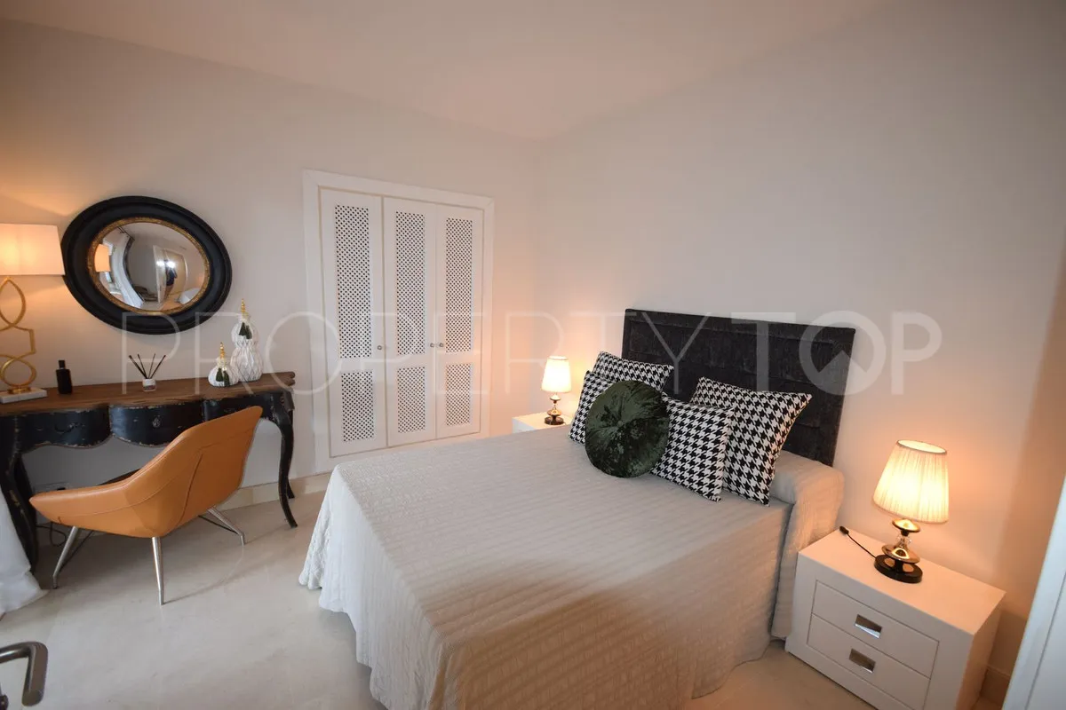 3 bedrooms Nueva Andalucia ground floor apartment for sale