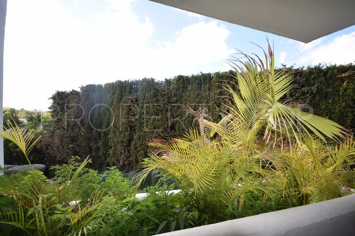 3 bedrooms Nueva Andalucia ground floor apartment for sale