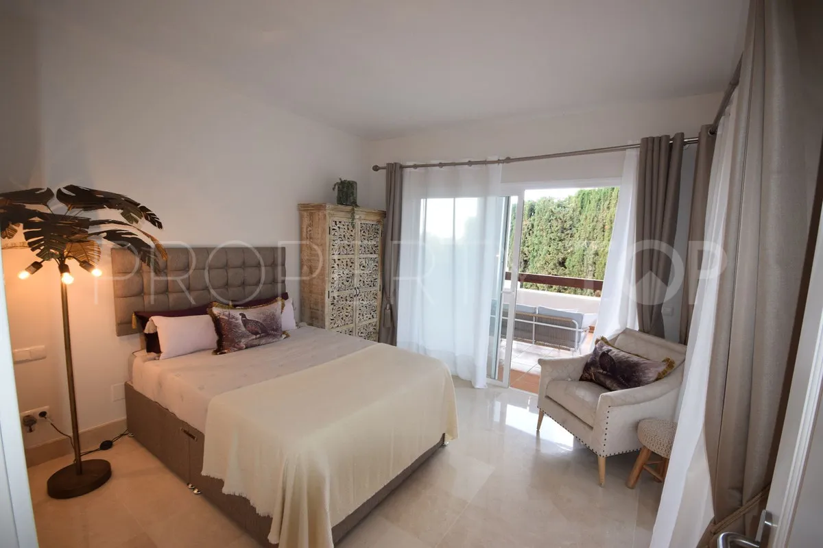 3 bedrooms Nueva Andalucia ground floor apartment for sale