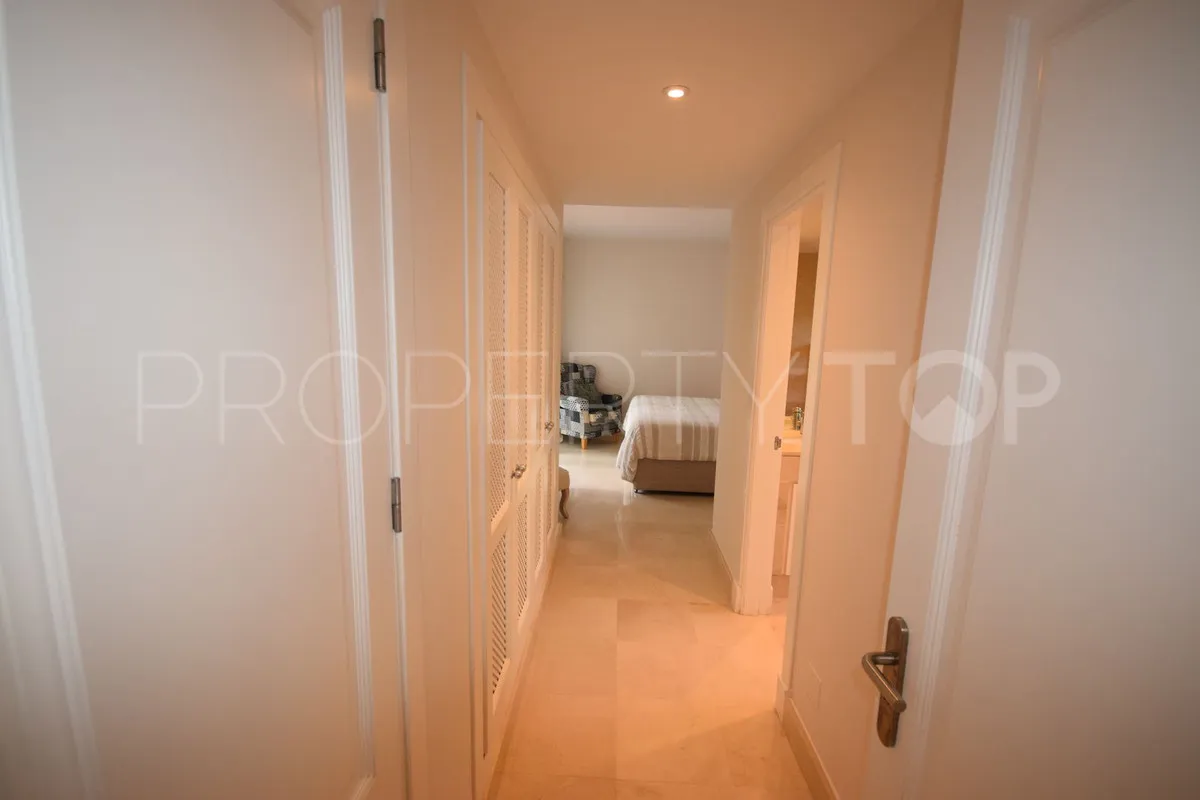 3 bedrooms Nueva Andalucia ground floor apartment for sale