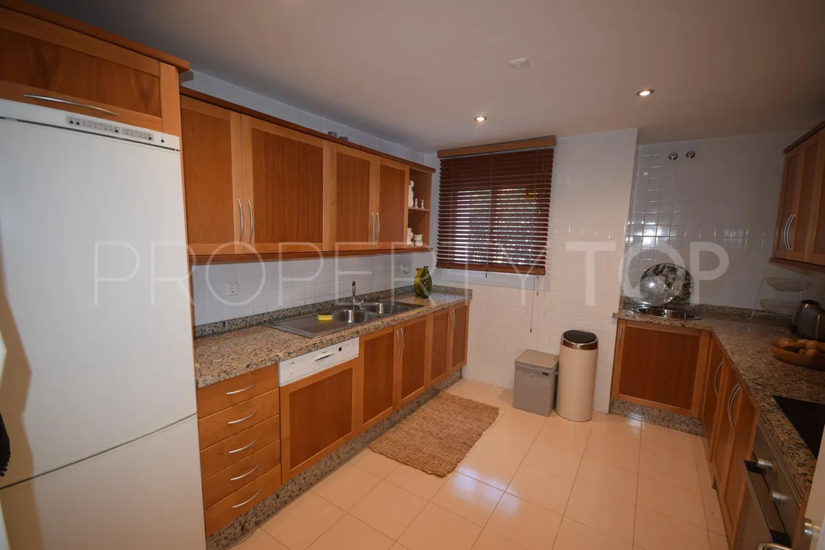 3 bedrooms Nueva Andalucia ground floor apartment for sale