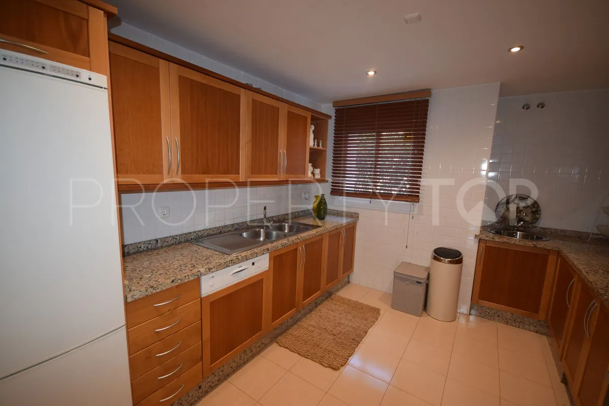 3 bedrooms Nueva Andalucia ground floor apartment for sale