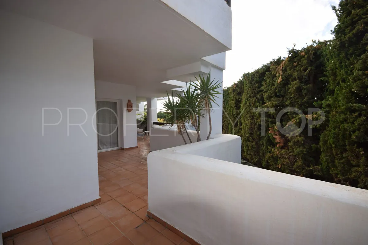 3 bedrooms Nueva Andalucia ground floor apartment for sale