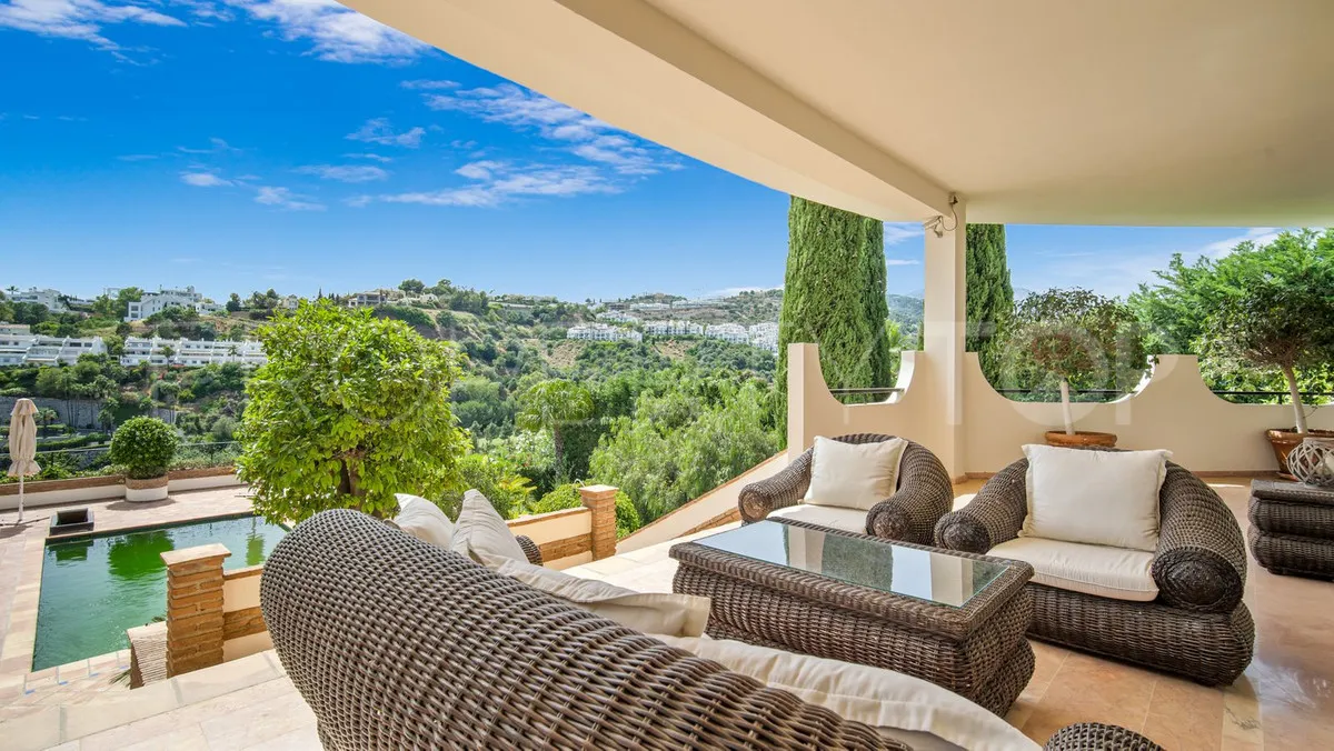 For sale villa with 6 bedrooms in Benahavis