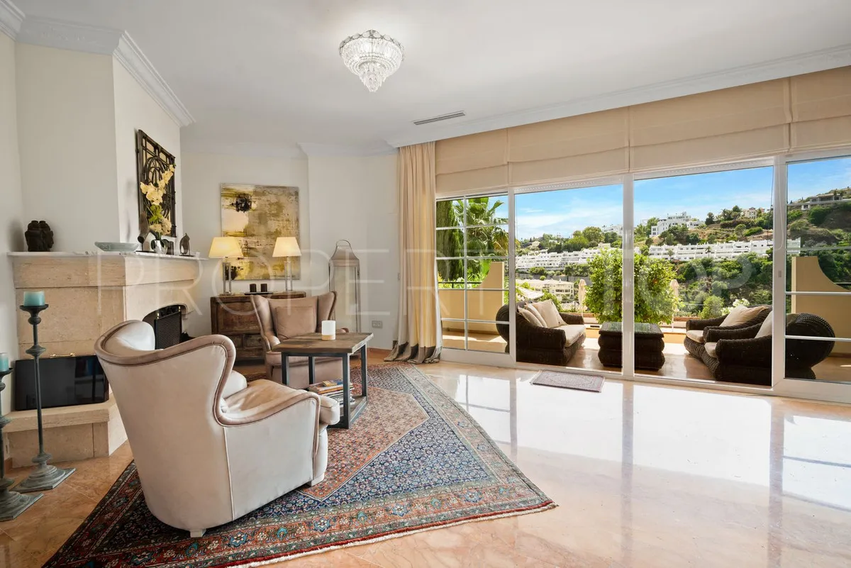 For sale villa with 6 bedrooms in Benahavis