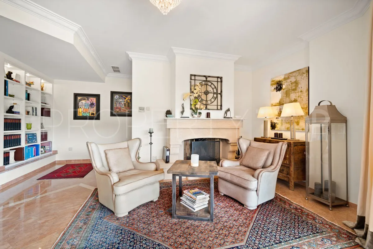 For sale villa with 6 bedrooms in Benahavis