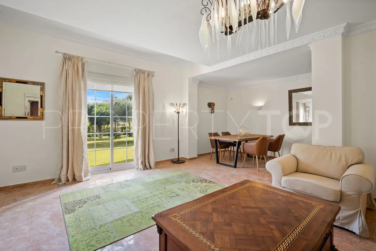 For sale villa with 6 bedrooms in Benahavis