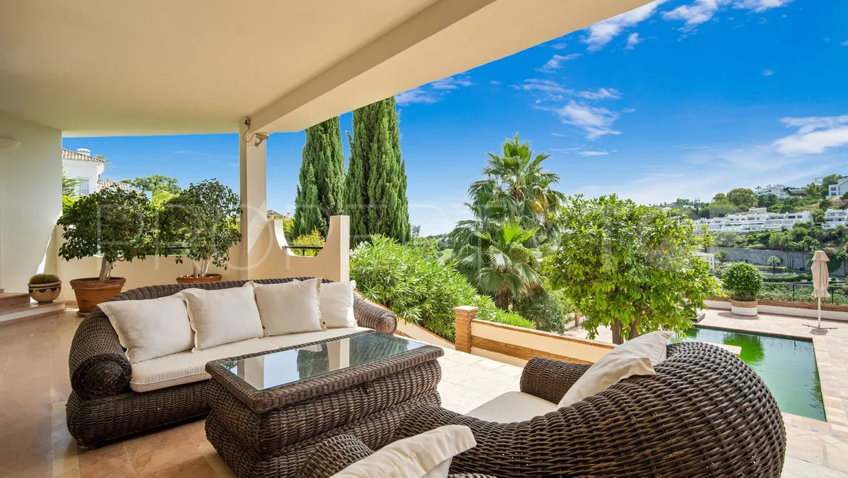 For sale villa with 6 bedrooms in Benahavis