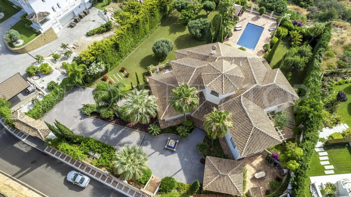 For sale villa with 6 bedrooms in Benahavis