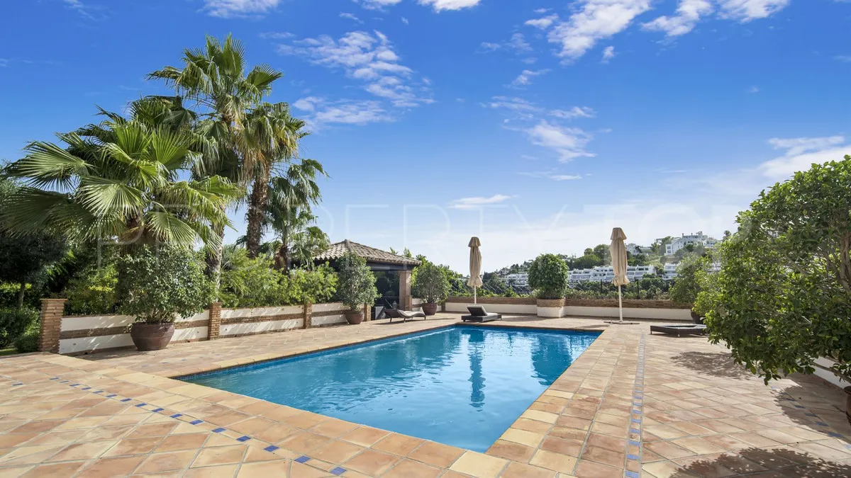 For sale villa with 6 bedrooms in Benahavis