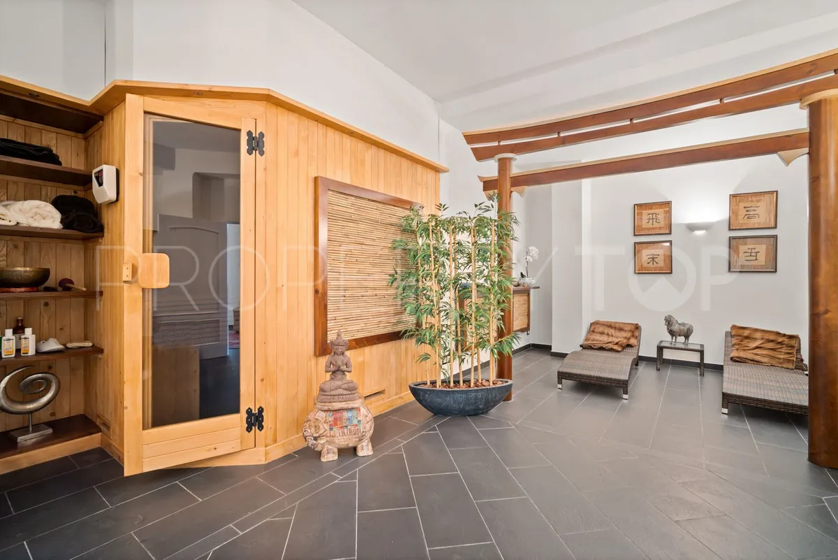 For sale villa with 6 bedrooms in Benahavis