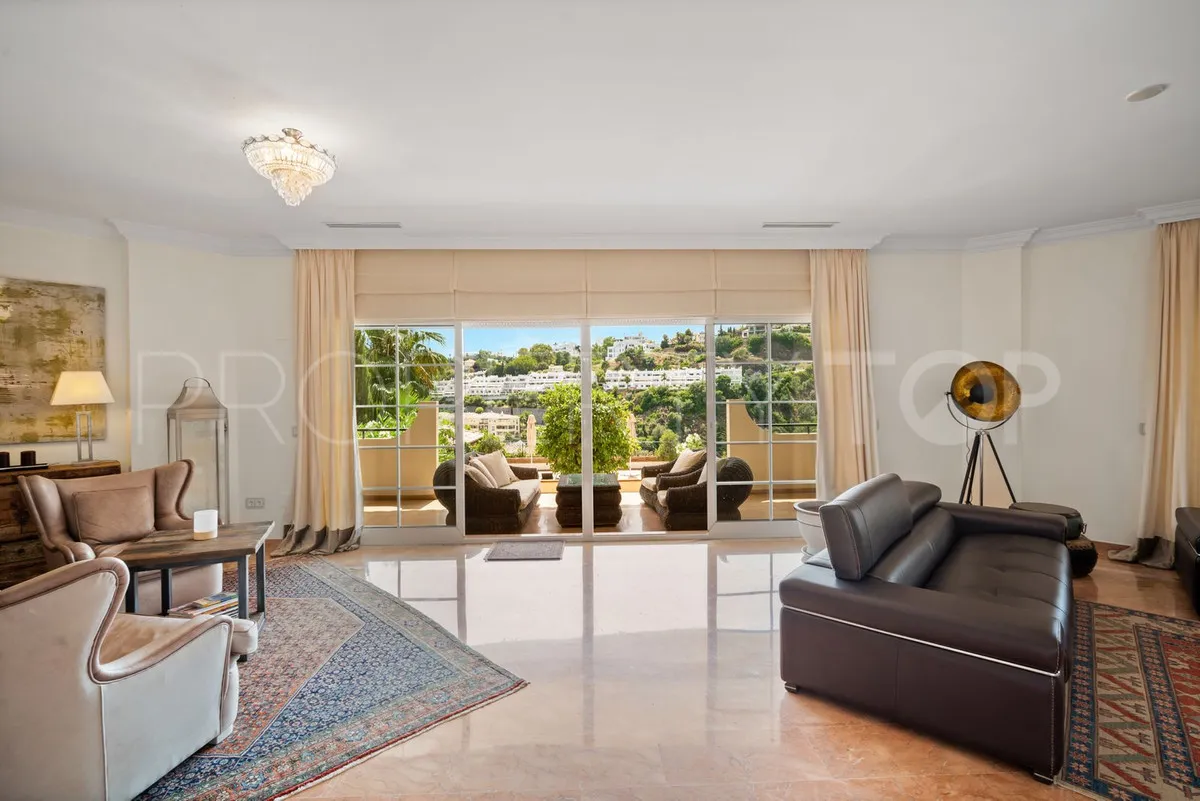 For sale villa with 6 bedrooms in Benahavis