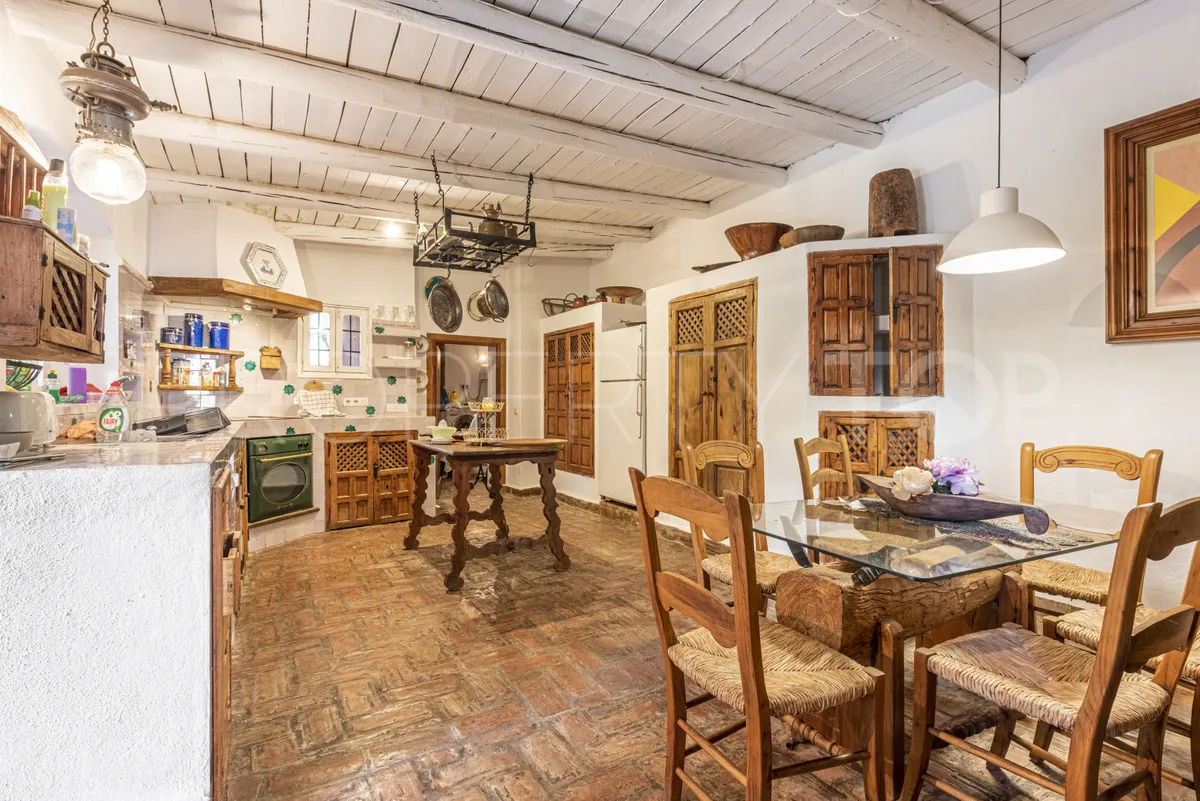 For sale villa in Benahavis