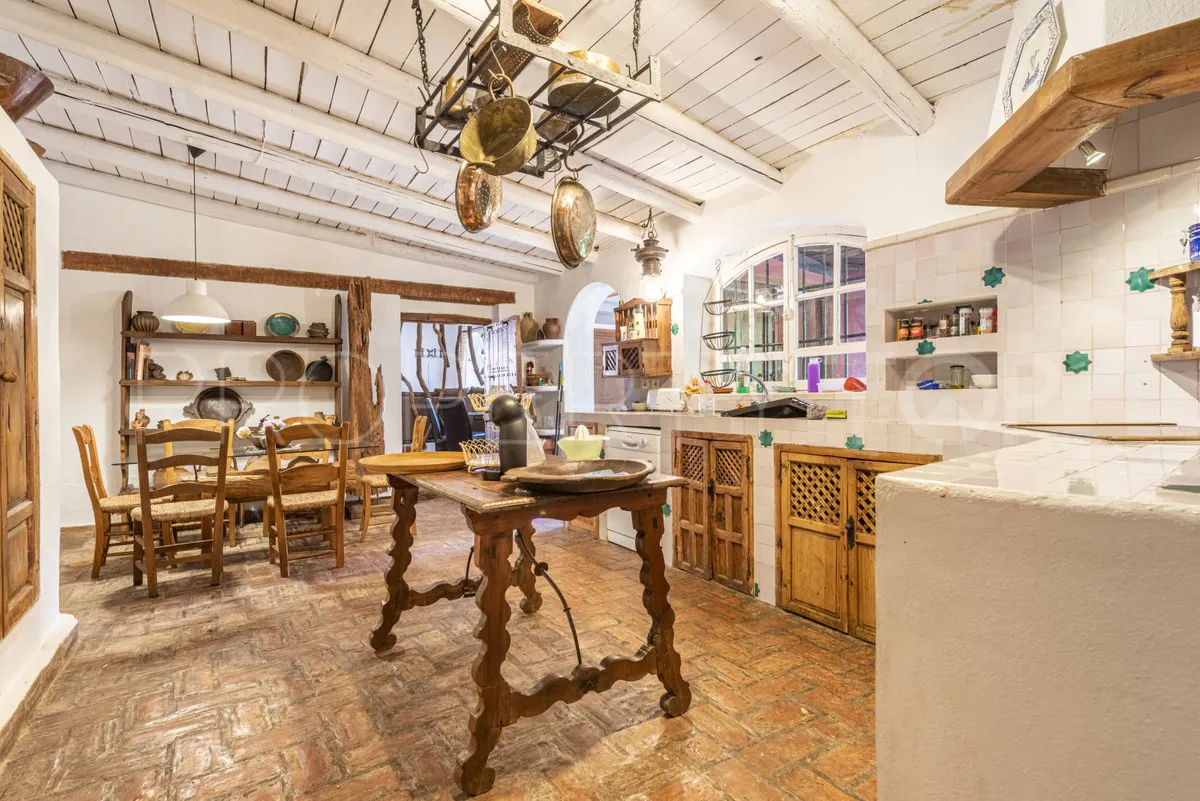 For sale villa in Benahavis