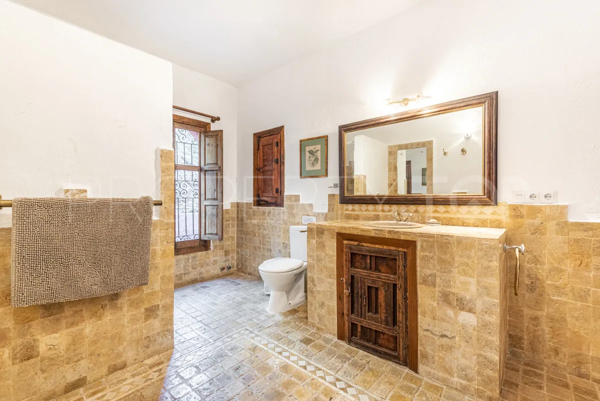 For sale villa in Benahavis