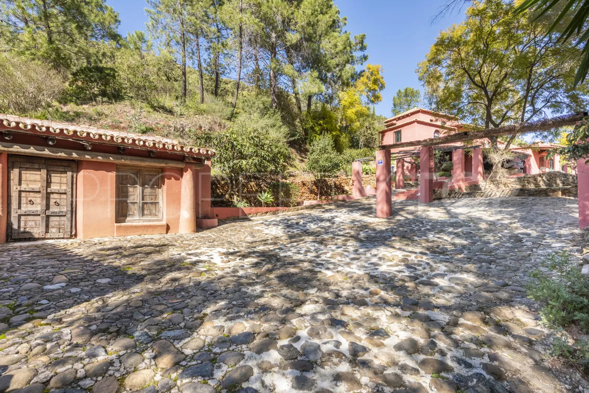 For sale villa in Benahavis