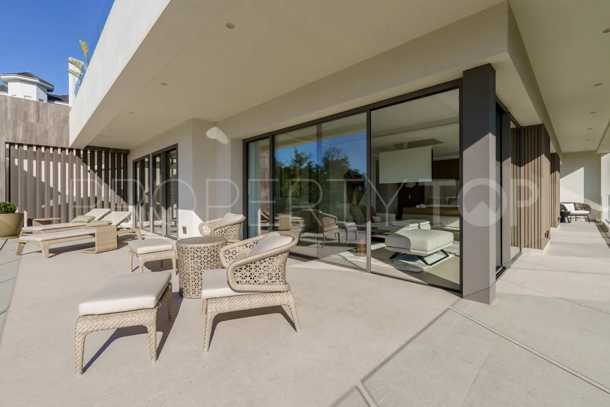 Villa in La Zagaleta for sale