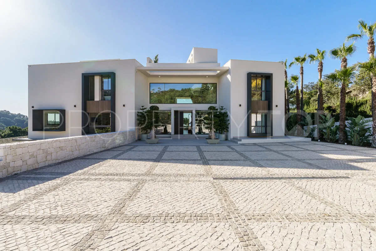 Villa in La Zagaleta for sale