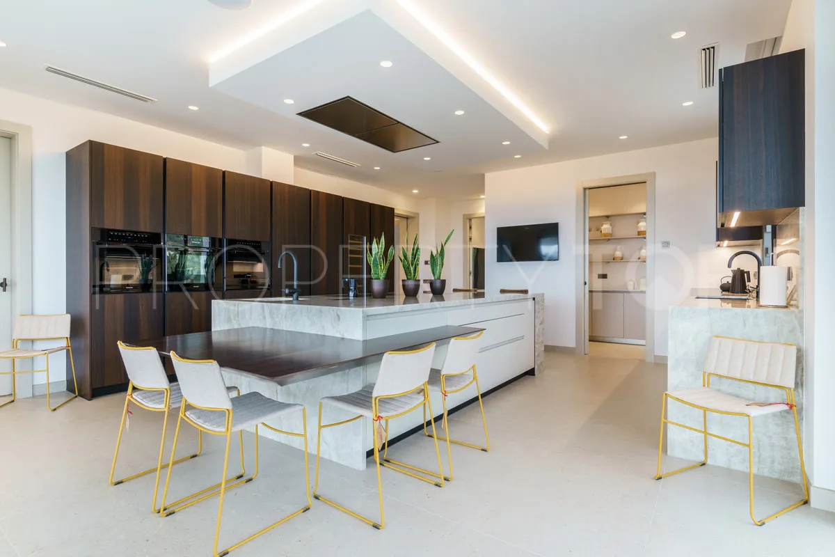 Villa in La Zagaleta for sale