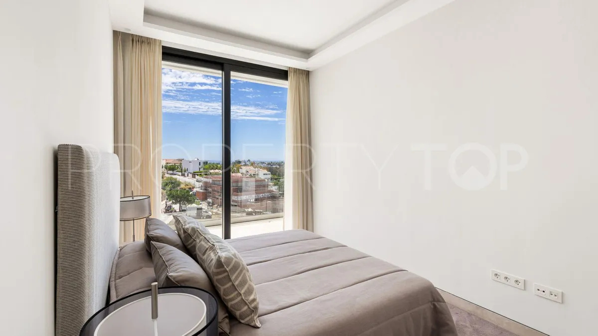 Villa en venta con 5 dormitorios en Benahavis