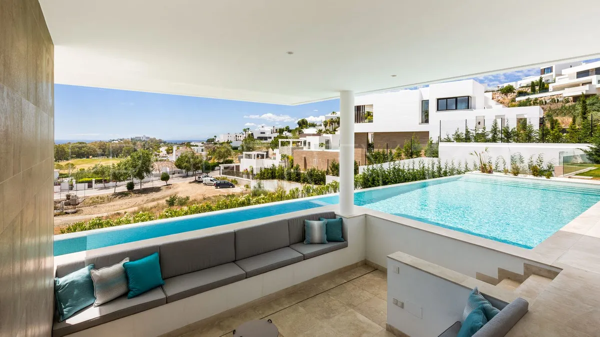 Villa en venta con 5 dormitorios en Benahavis