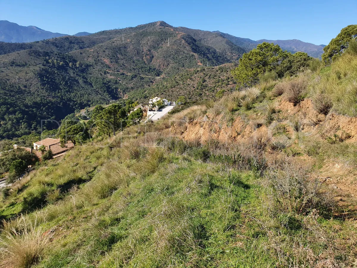 Se vende parcela en Benahavis