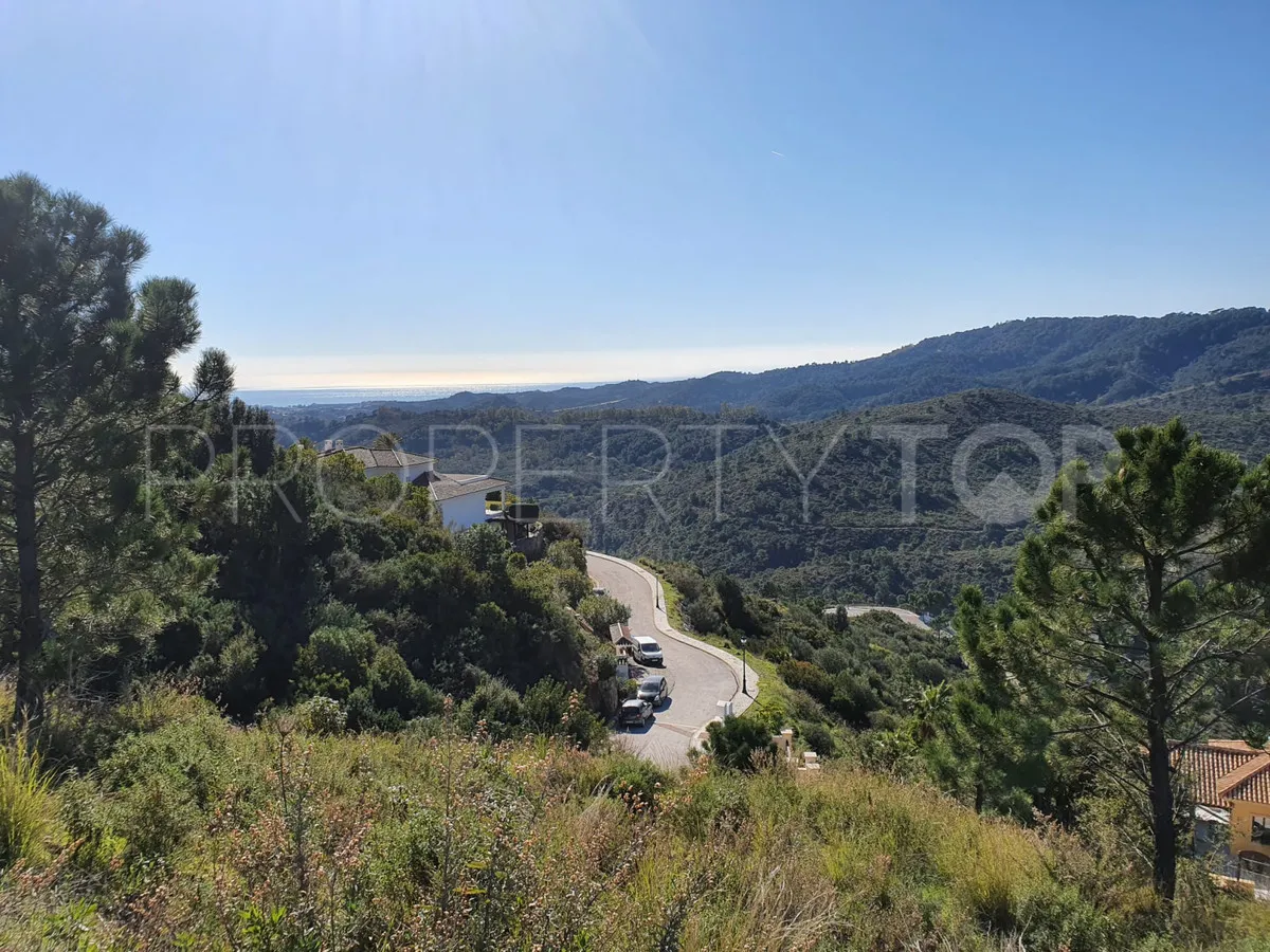 Se vende parcela en Benahavis