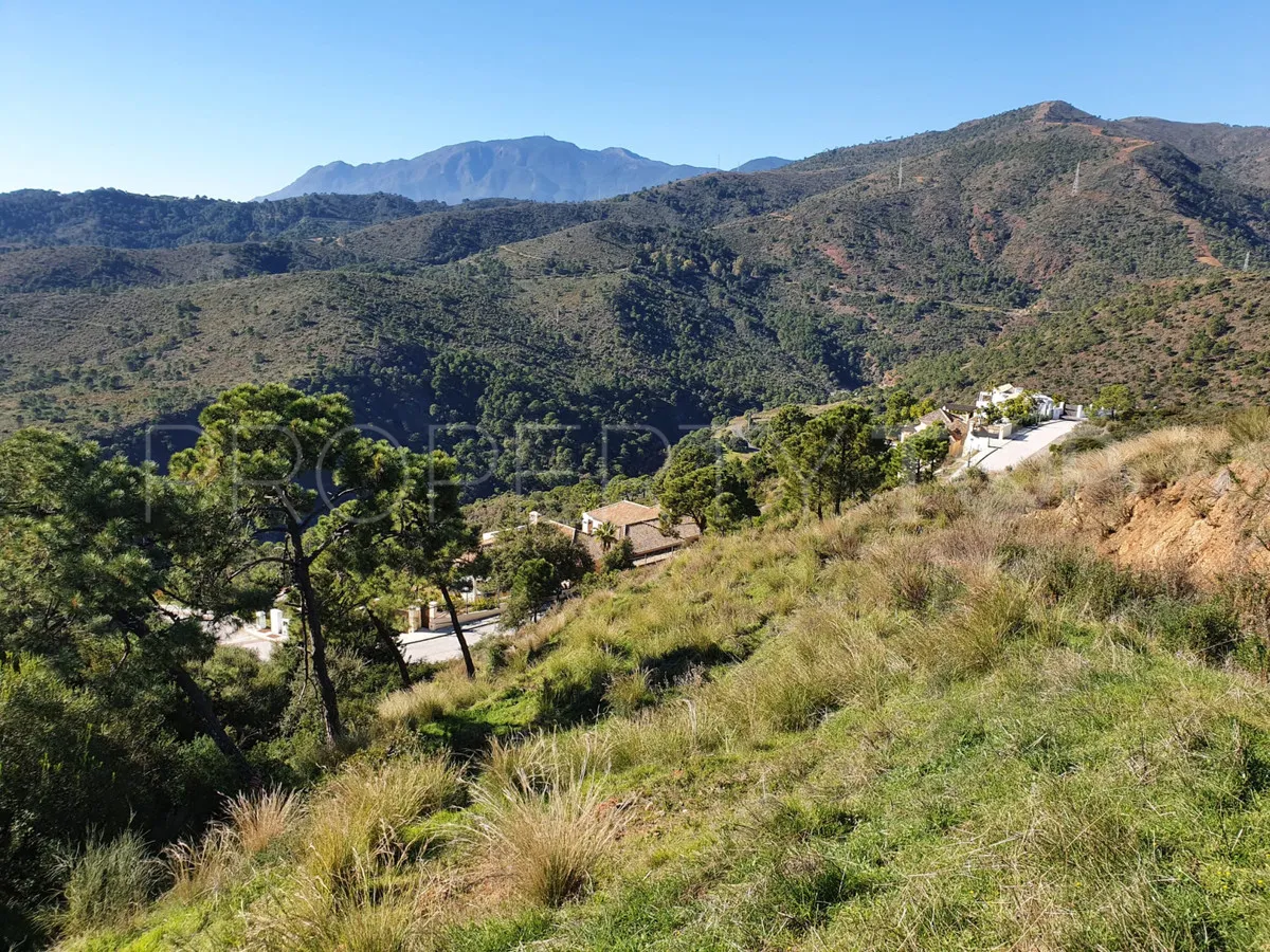 Se vende parcela en Benahavis